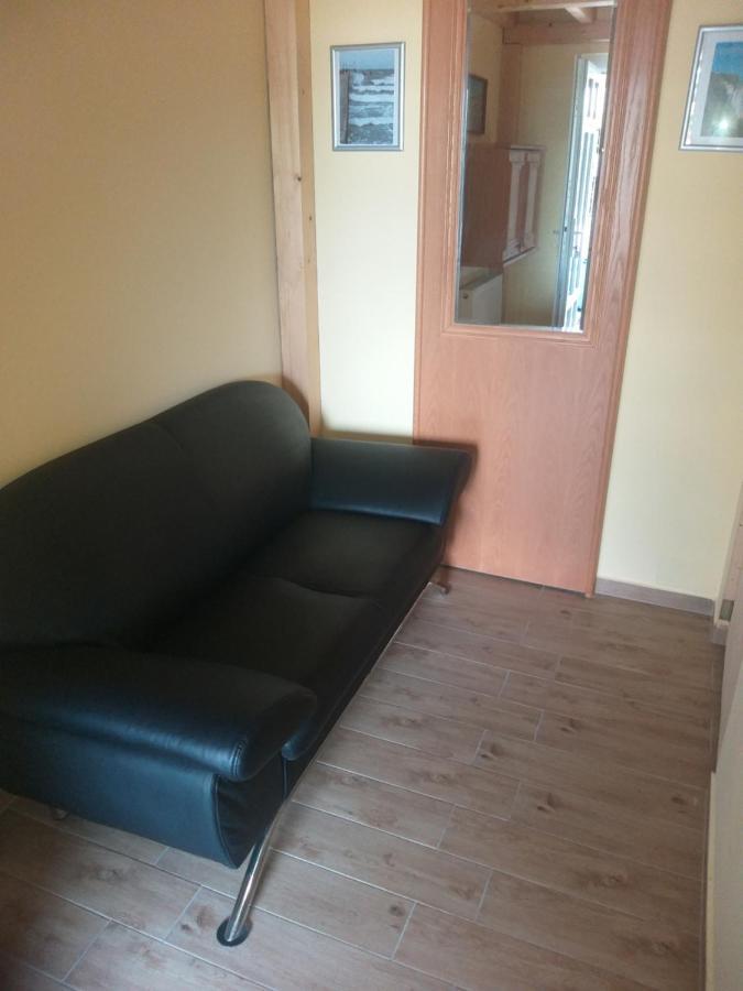 Bed and Breakfast Keresz Panzio Martely Екстер'єр фото