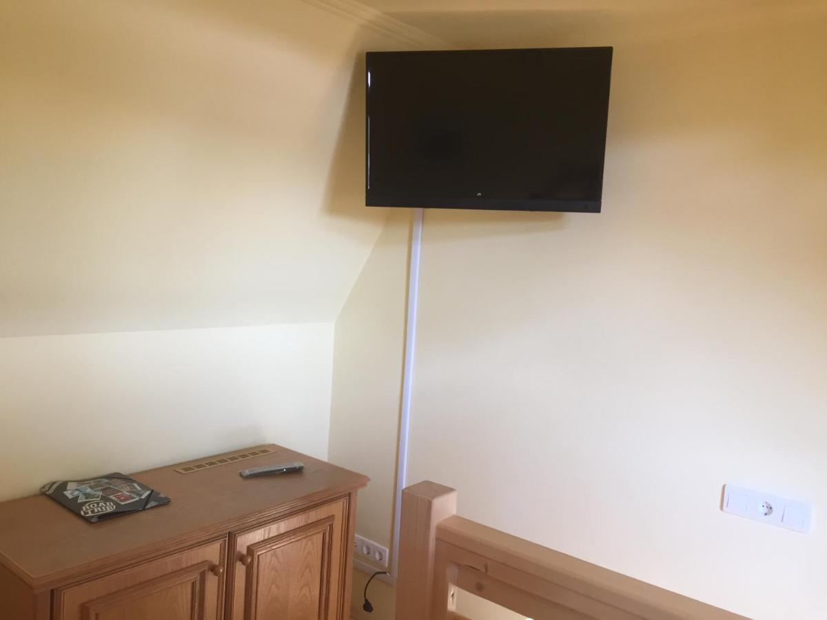 Bed and Breakfast Keresz Panzio Martely Екстер'єр фото